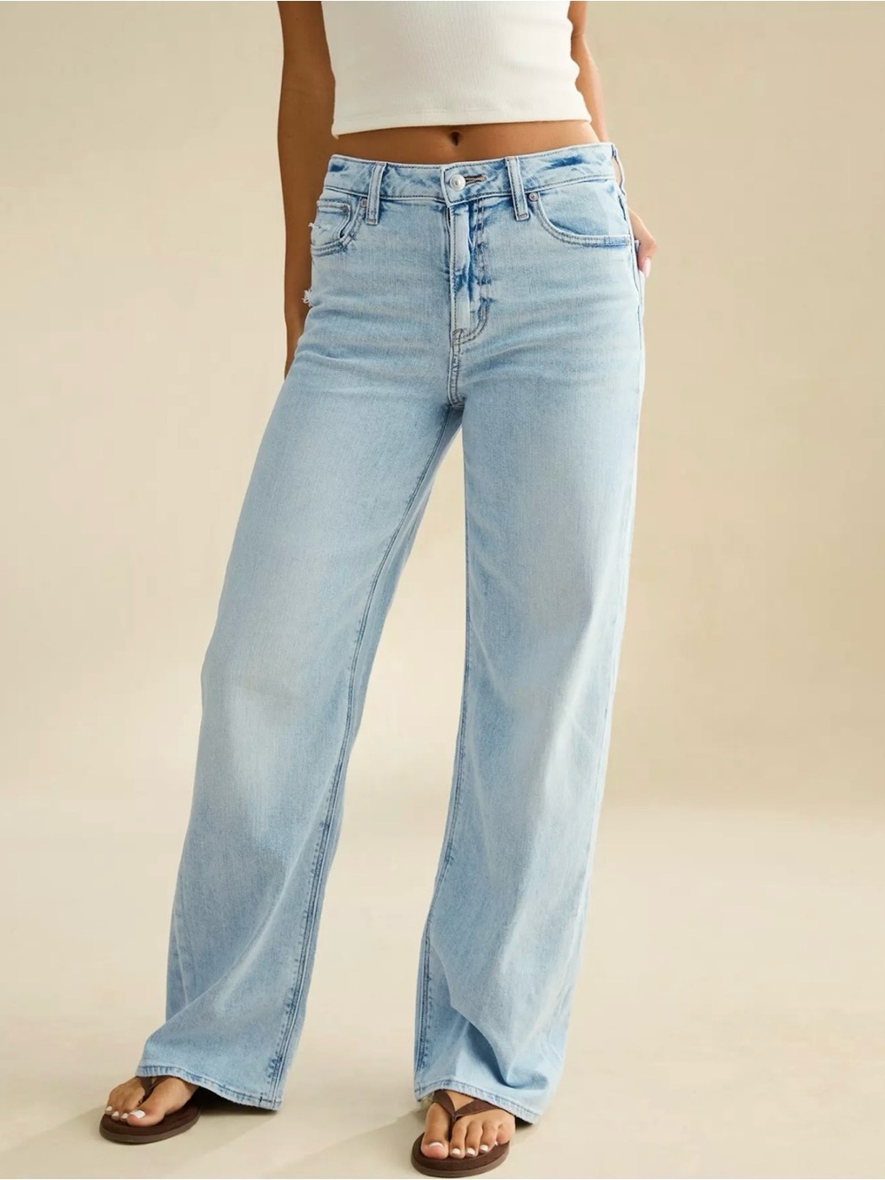 American Eagle-Dreamy Drape Super High Waisted Baggy Wide Leg Jeans. 10 Long.